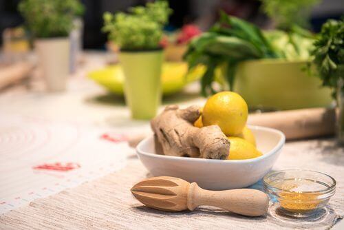 Ginger and lemons in a bowl