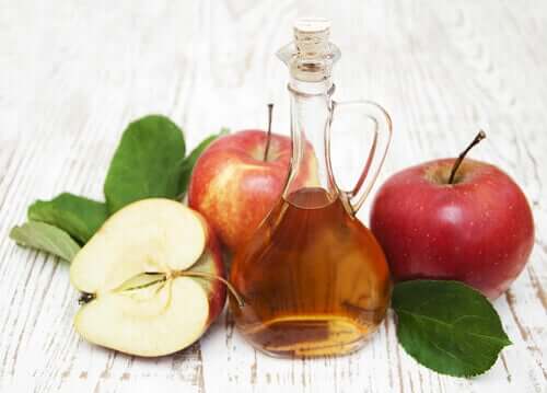 Apple cider vinegar is great for athlete's foot relief.
