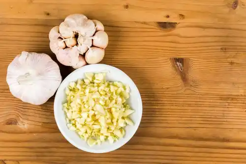 ingredients for a garlic face mask.
