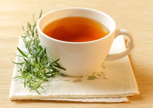 Cup of rosemary tea as an acne treatment
