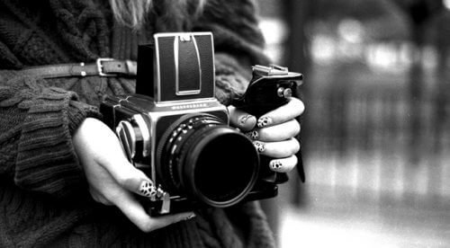 12 Fabulous Ideas to Decorate Your Room with Photographs