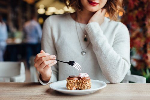 Seven Things You Should Avoid Right After Eating