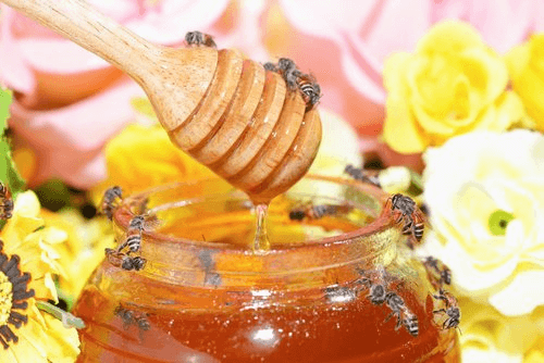 Sweet and Powerful: 8 Unknown Uses for Honey Sweet and Powerful: 8 Unknown Uses for Honey