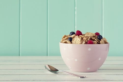 A bowl of cereals and berries