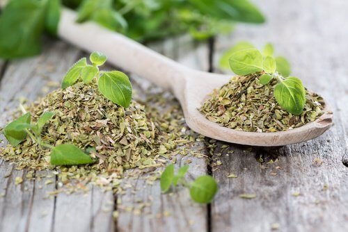 Oregano tea to lower blood pressure