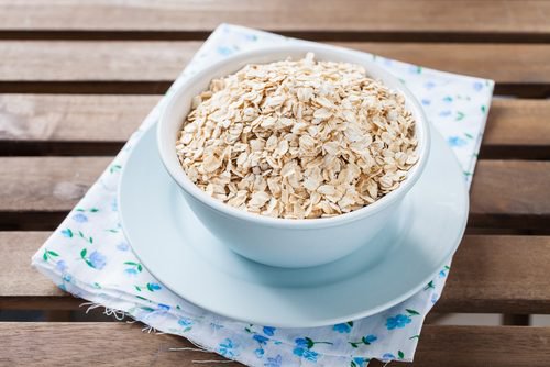 A bowl of oats.