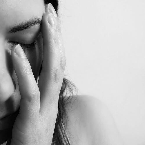 A woman with bronquitis.