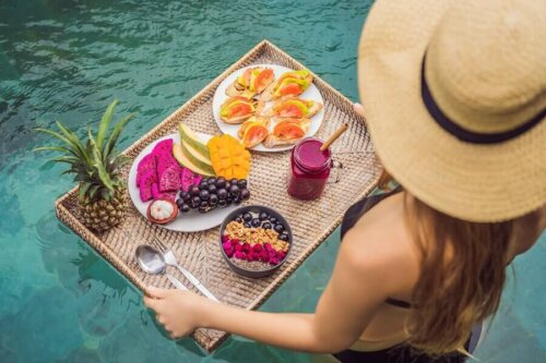 A platter of fruits.