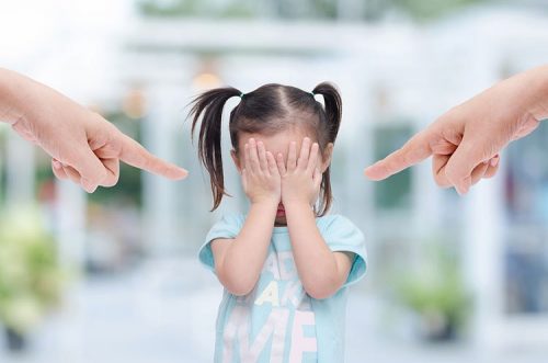 Young daughter parents angry at her raise healthy kids