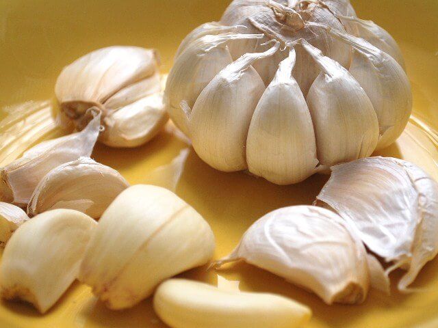 Some garlic cloves