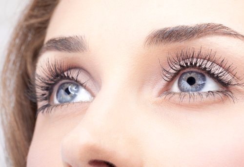 Other uses for vaseline: to get longer eyelashes