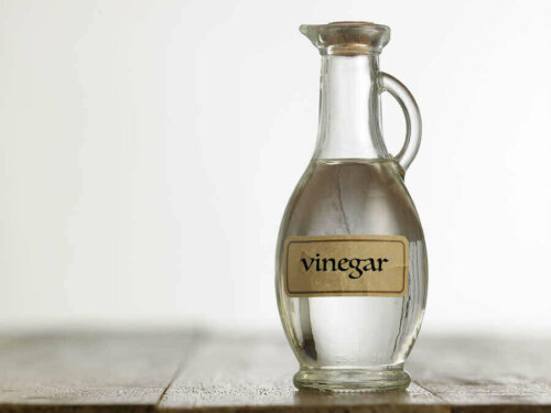 A jug of white vinegar.