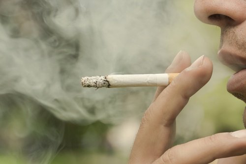 Dangerous myths about tobacoo that affect men