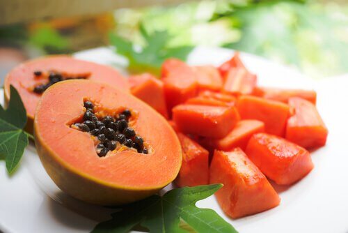 Sliced papaya