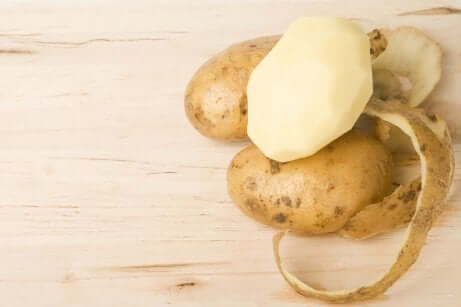 Peeled potato.