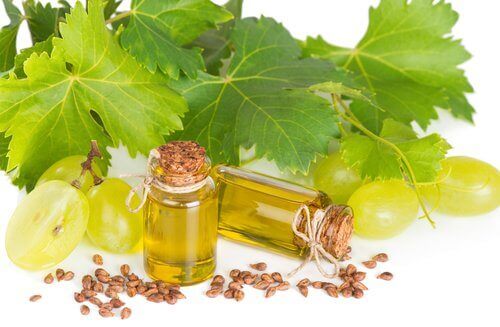 Strengthen weak nails with grape seed oil grape leaves