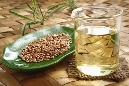 glass of flaxseed water