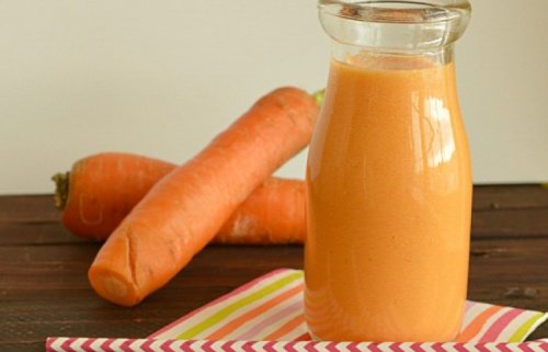 carrot juice drink