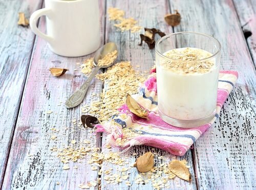 Oat Milk: What Are Its Health Benefits?