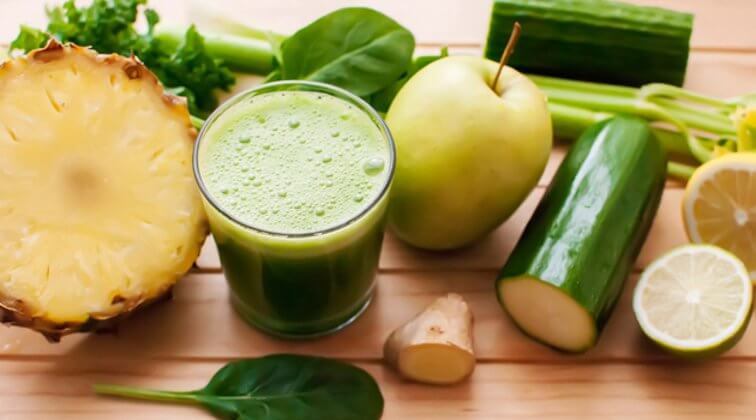 Pineapple and cucumber detox drinks