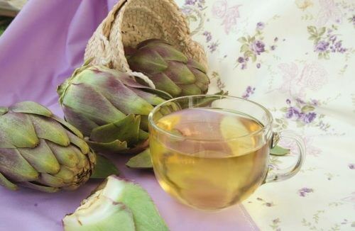 You can fight fatty liver with artichoke water.