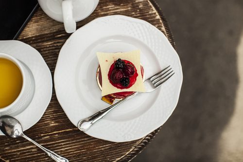 Strawberry and almond mousse