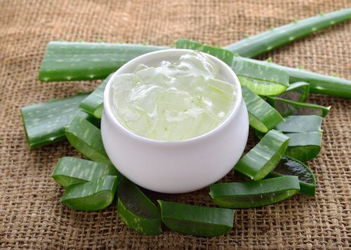 Aloe vera and essential tree tea oil deodorant