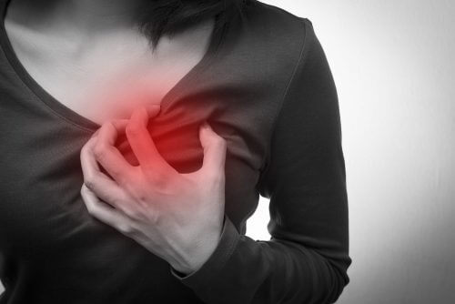 5 Cardiac Arrest Symptoms that Only Appear in Women