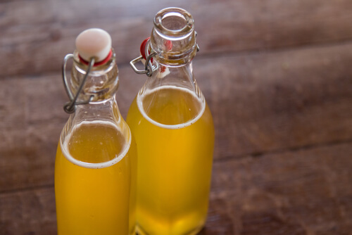 Add the kombucha