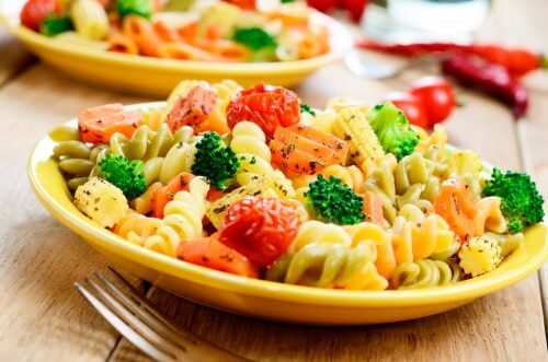 Pasta and veggies... yummy!