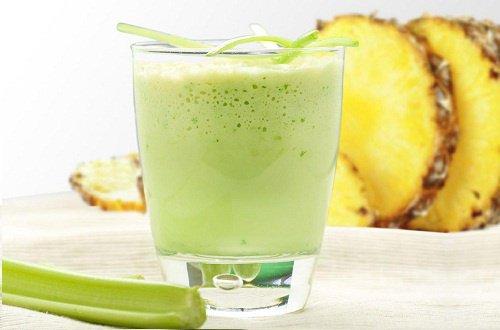 Pineapple detox smoothie