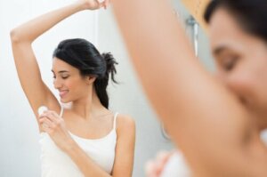 5 Natural Deodorants to Say Goodbye to Underarm Odor