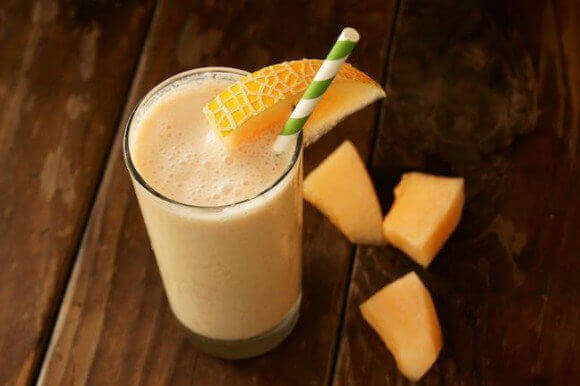 Melon and carrot smoothie