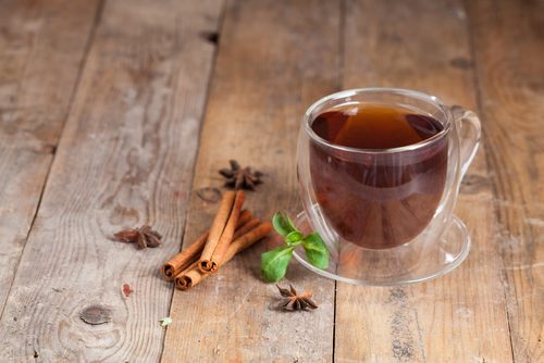 Cinnamon tea is a good remedy against arthritis pain