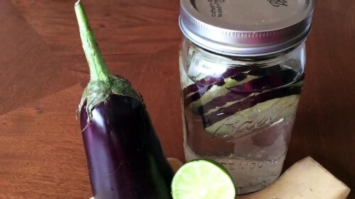 Eggplant and lemon water