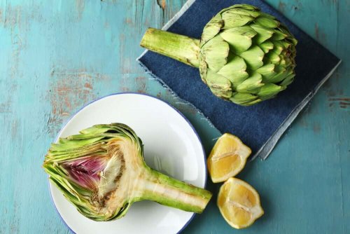 Artichokes and lemon can help fight water retention.