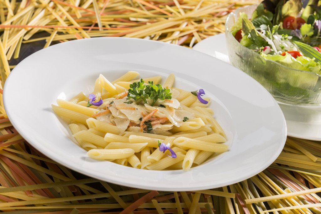 How to Make a Creamier Pasta Dish without Cream or Cheese