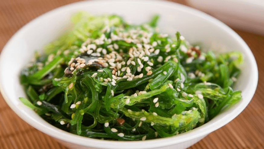 Bowl of seaweed to clean your arteries