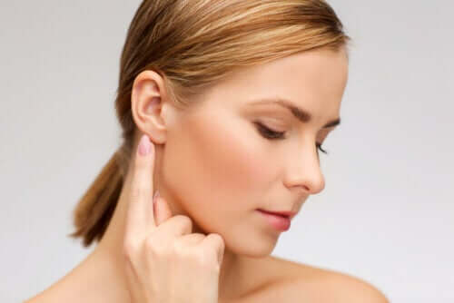 5 Natural Remedies to Clean Your Ears Safely