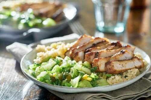 A pork and tomatillo salad dish.