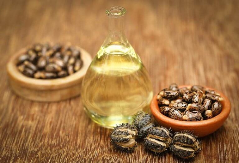 Eliminate flat warts with castor oil