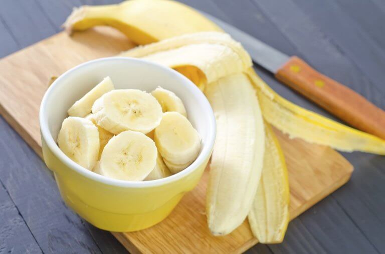 A bowl with banana slices