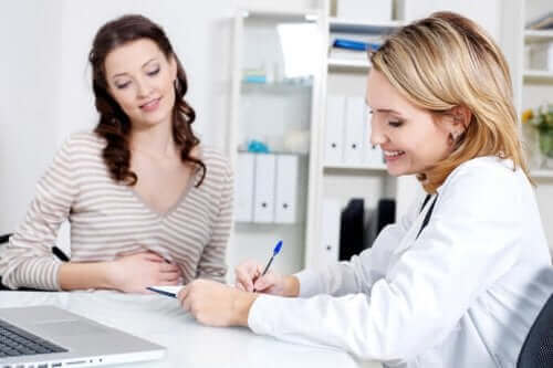 Bad vaginal odor: a woman with her gynecologist.