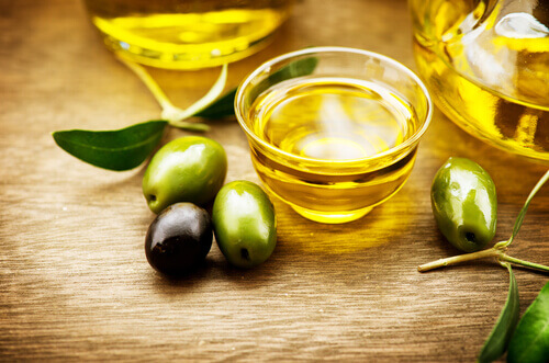 6 Health Benefits of Extra Virgin Olive Oil