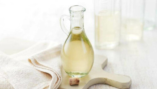 A bottle of white vinegar.