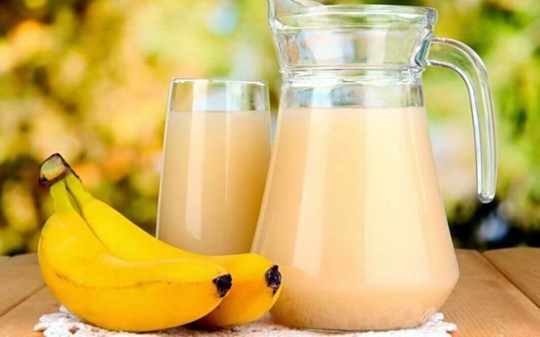 Potato banana smoothie to relieve stomach ulcers