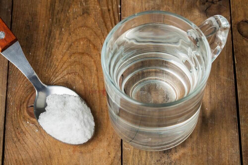 Fight gingivitis with baking soda and hydrogen peroxide