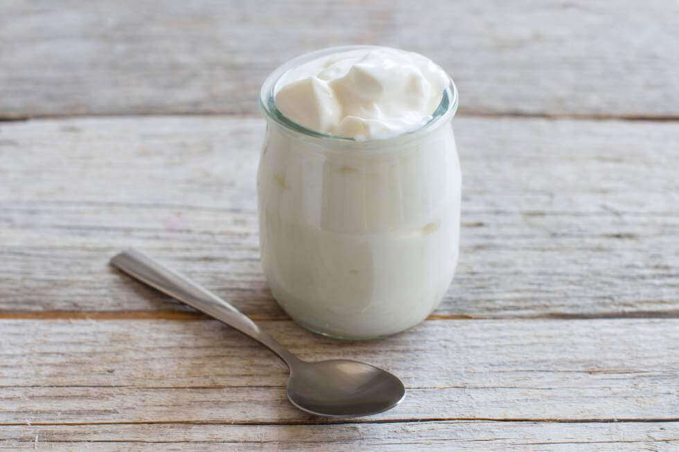 natural yogurt face mask to help get rid of enlarged pores