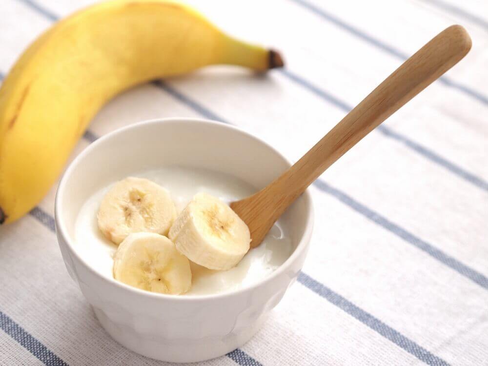 Yoghurt og banan