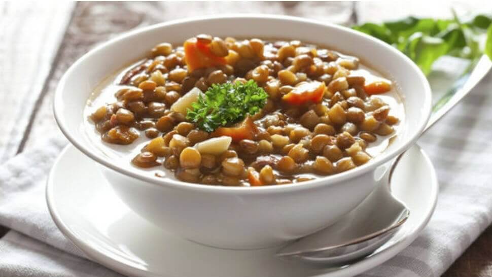 A bowl of lentil stew.